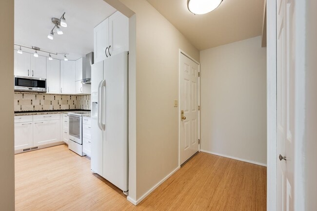 Building Photo - 4152 Providence Point Dr SE