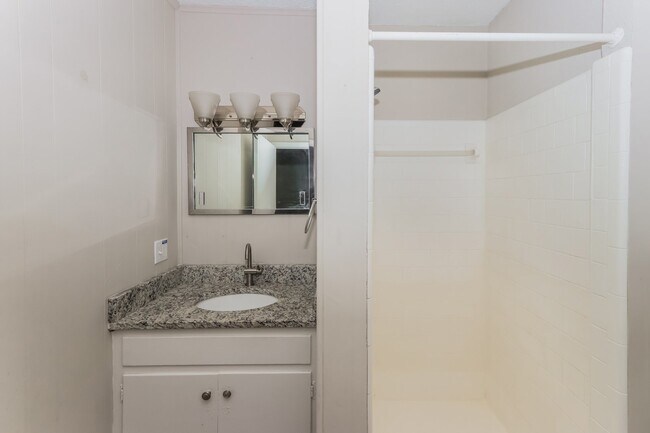 Building Photo - 1676 Hurley Cir