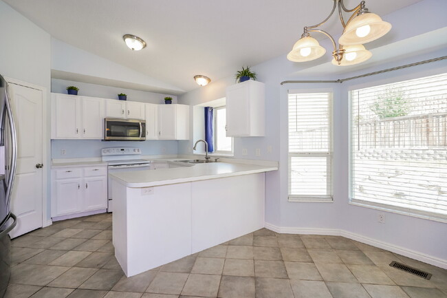 Building Photo - Tri-Level in Lehi's Ridge Neighborhood with RV Parking and a Finished Basement Suite