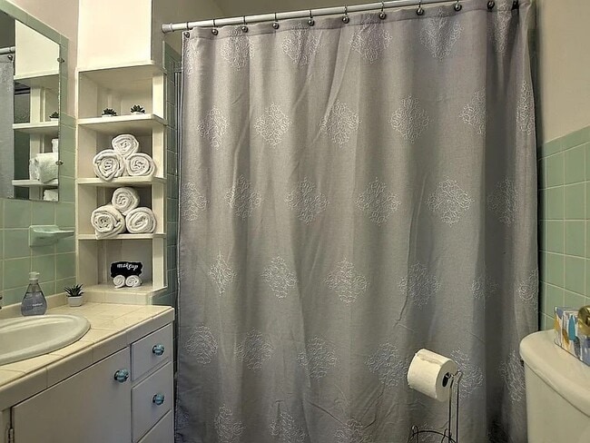 Building Photo - 1601 Cherokee Rd