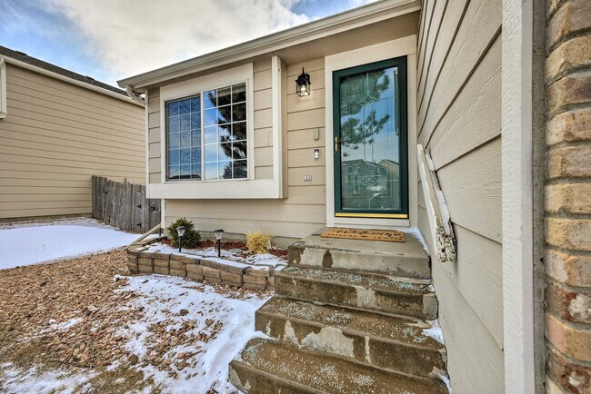 Building Photo - 5257 Pioneer Mesa Dr