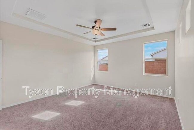 Building Photo - 247 Needle Ave SW