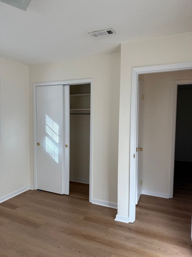 Building Photo - Available NOW-  103 Meadowlark-1/2 Off the first month rent with a 12-month lease