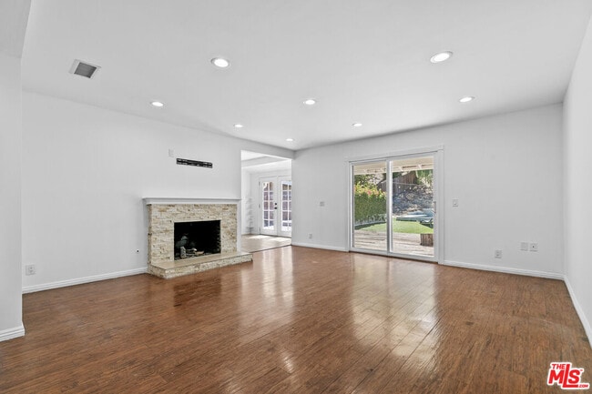 Building Photo - 4949 San Feliciano Dr