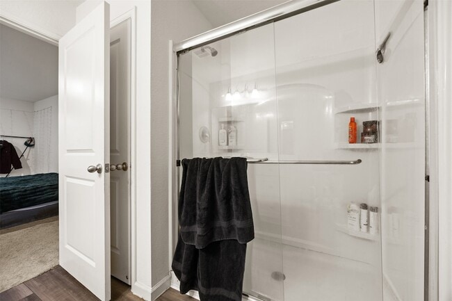 Building Photo - 7826 Pink Dahlia Dr