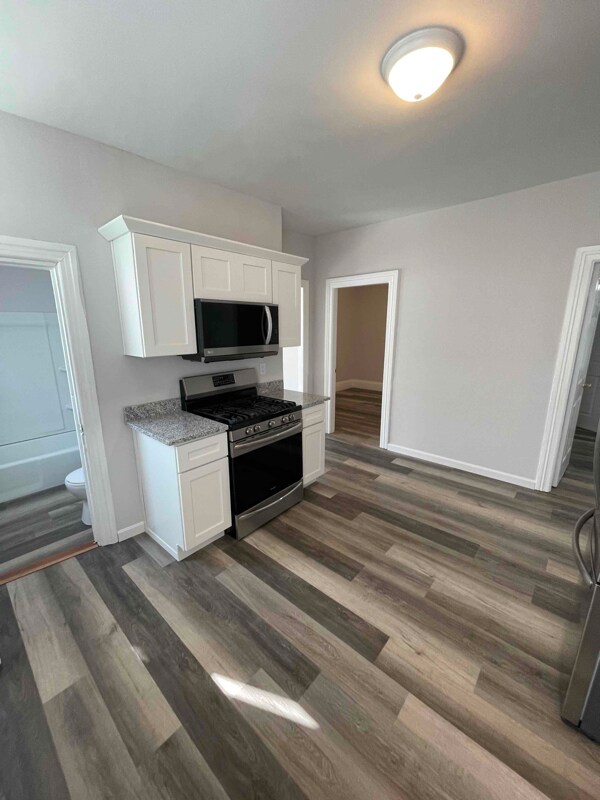 Building Photo - 9 Berlin St