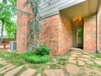 Building Photo - 1201 Glenbrook Dr