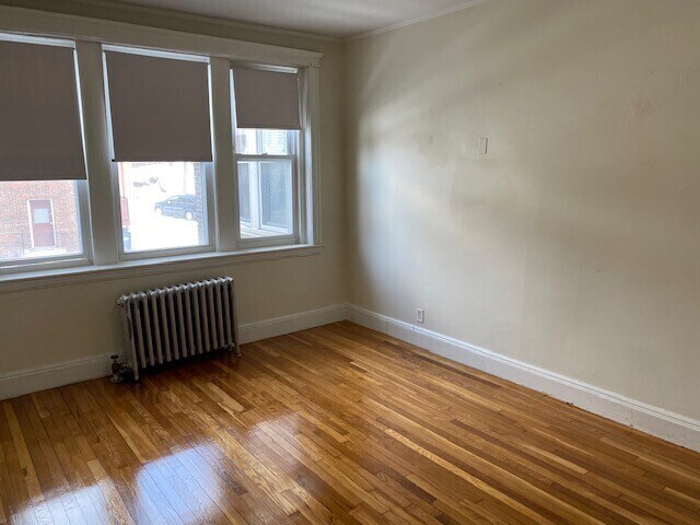 Building Photo - 2009 Commonwealth Ave