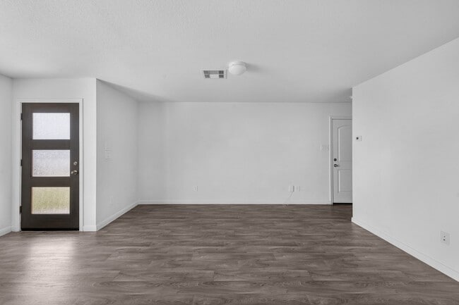 Building Photo - 12998 Sorrento Bay Dr