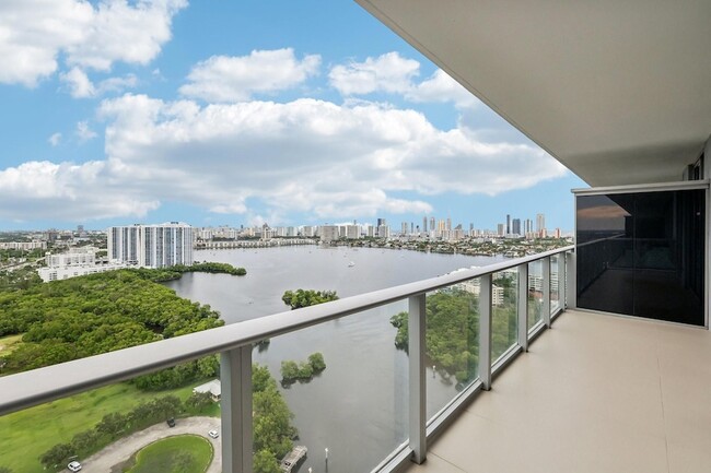 Building Photo - 16385 Biscayne Blvd