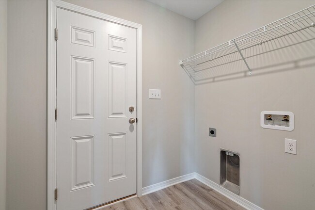 Building Photo - 4 Bedroom Beauty in Foley