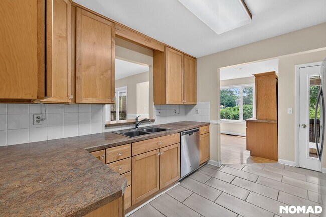 Building Photo - Spacious 3BR Condo in Lewes