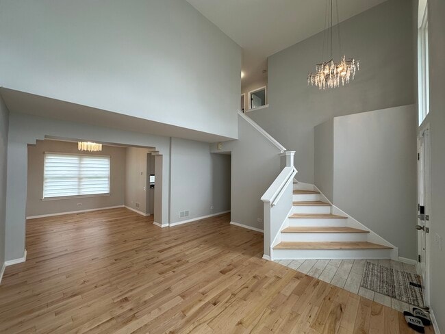 Building Photo - 1469 Braymore Cir W