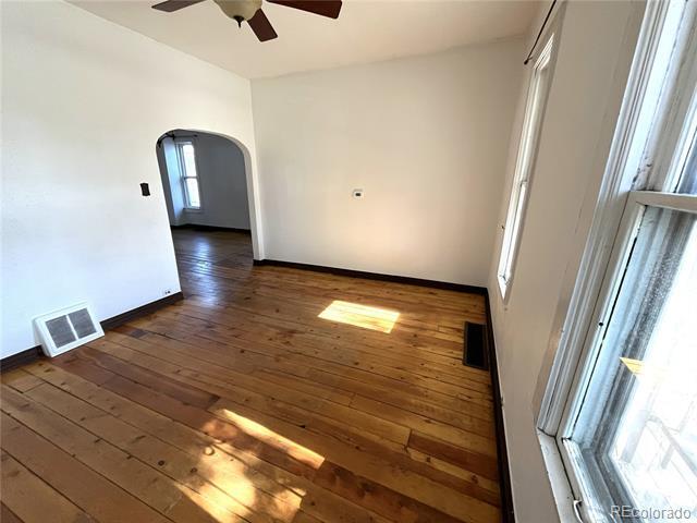 Building Photo - 677 Galapago St