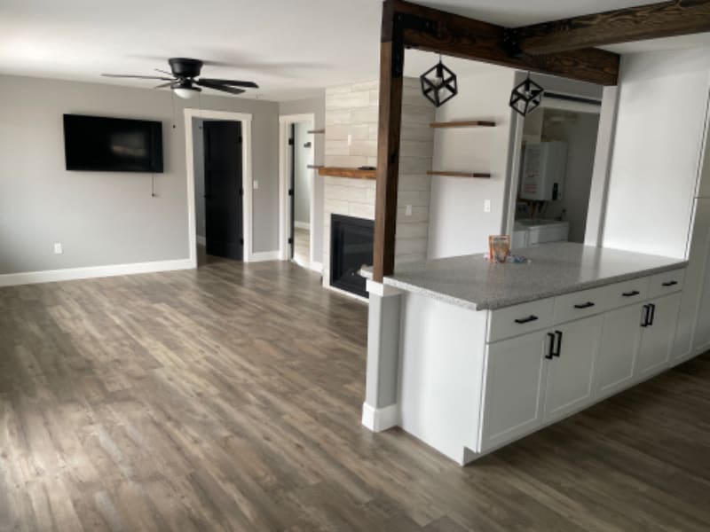 Building Photo - 165 S 7th St