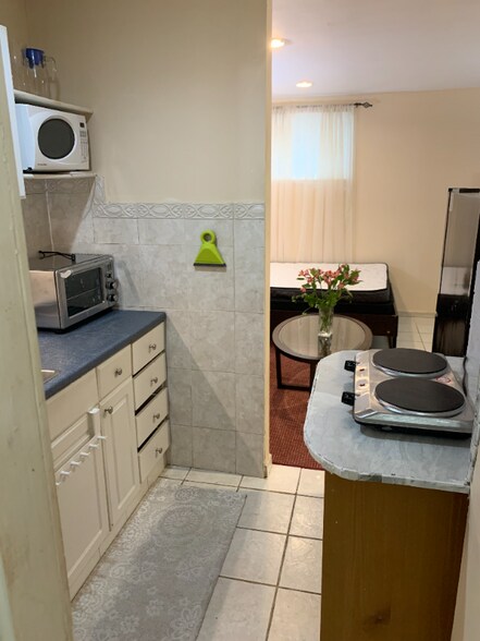 Building Photo - 22 Mountain Way