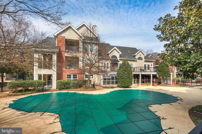 Building Photo - 3307 Wyndham Cir