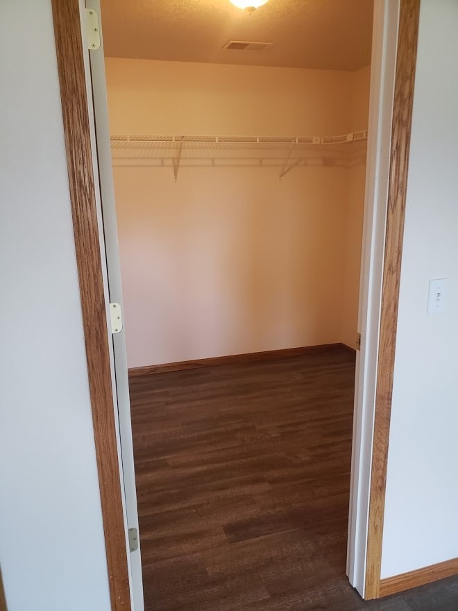 Building Photo - 1001 Alpine Way