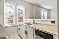 Building Photo - 1726 W 8th St