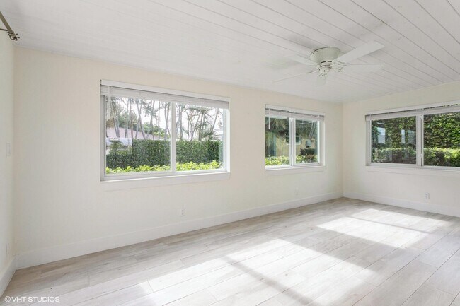 Building Photo - 1615 Venus Ave