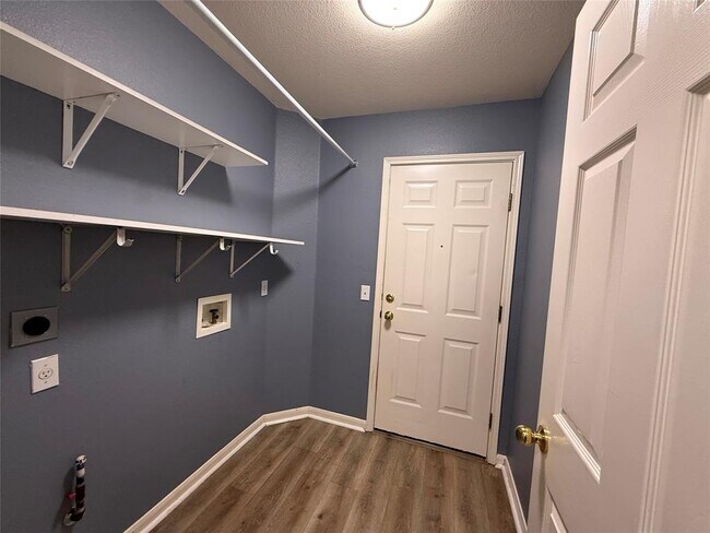 Building Photo - 1505 Muledeer Run