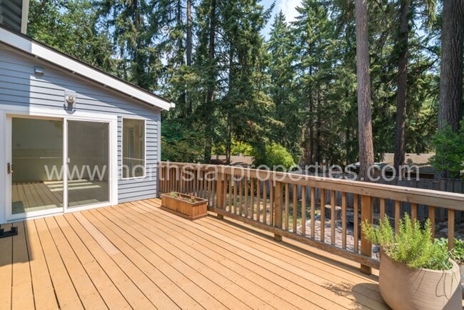 Building Photo - Newly Remodeled Lake Oswego Traditional