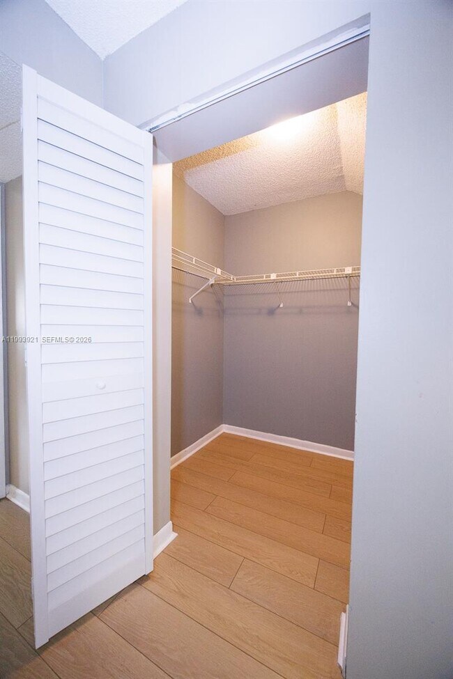 Building Photo - 14920 SW 82nd Ln