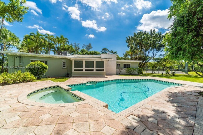 Building Photo - 7500 SW 75th St