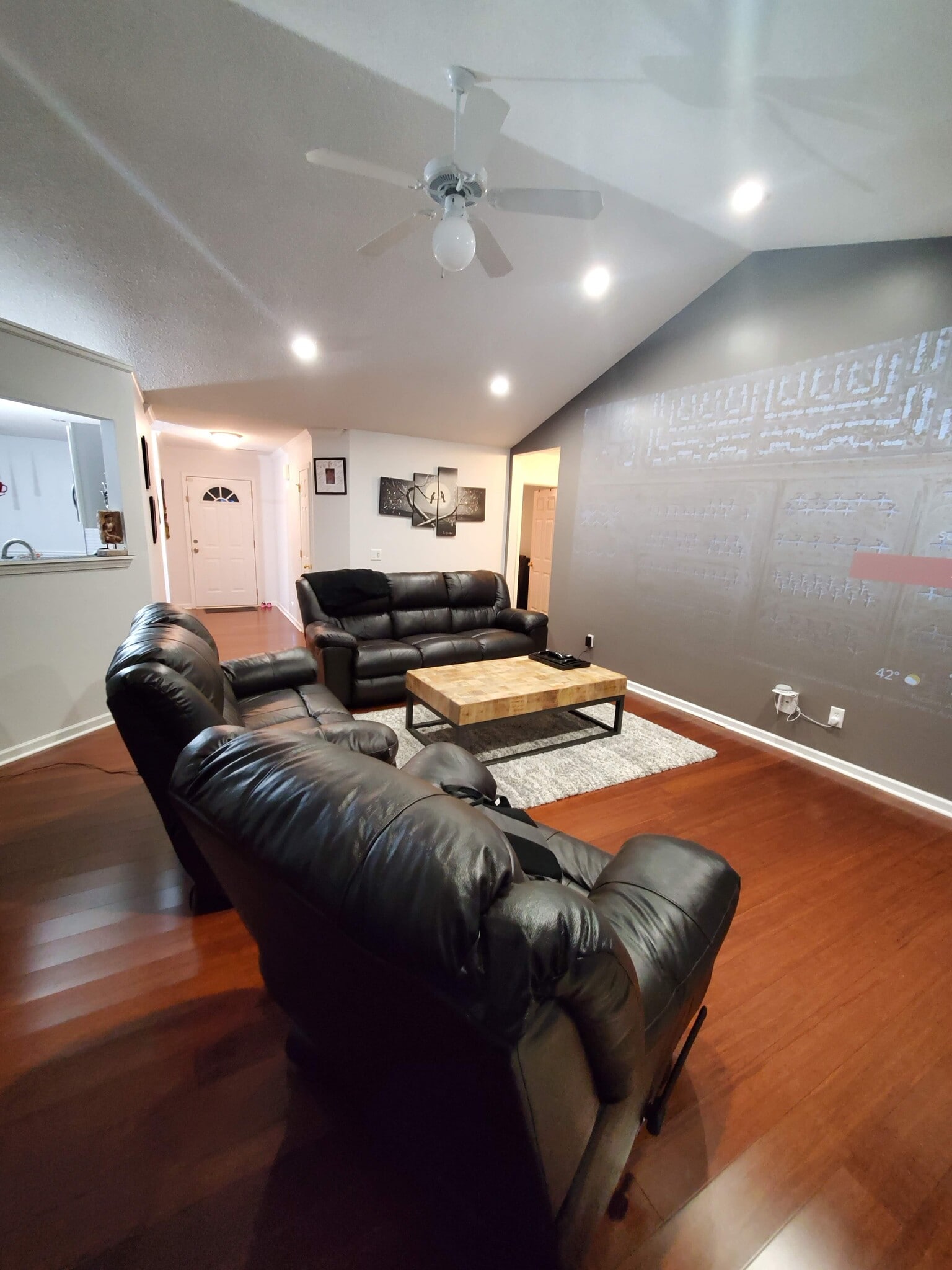 Building Photo - 6 Valley Glen Ct