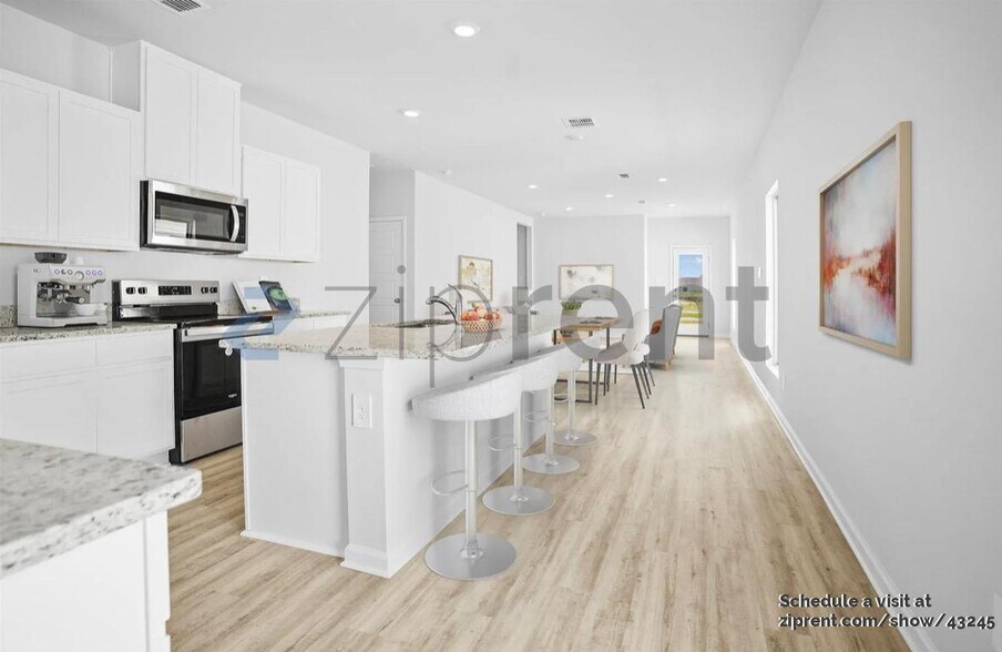 Building Photo - 1008 Renova Dr