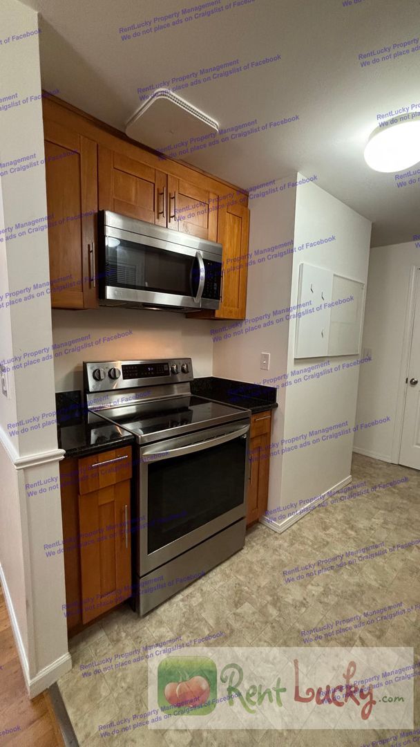 Building Photo - Charming Renovated Home on Quiet Cul-de-Sac