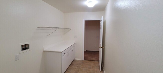 Building Photo - 1262 Garrett Way