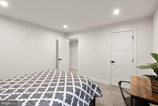 Building Photo - 12914 Hazelwood Dr