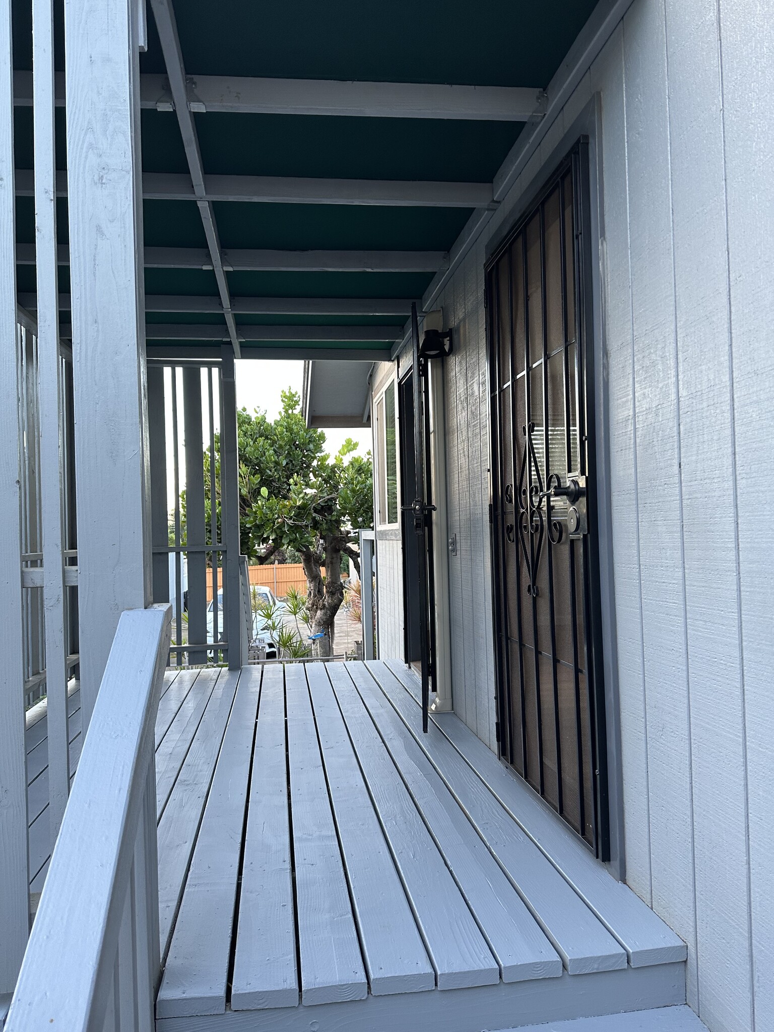 Building Photo - 30 Ololi Pl