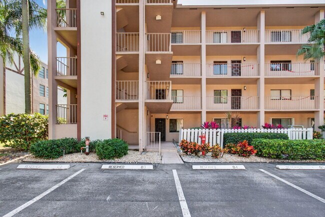 Building Photo - 7340 Amberly Ln