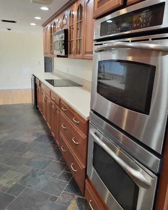 Building Photo - 5439 Portola Ave