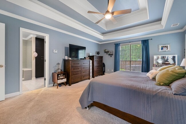 Building Photo - Wonderful Sherwood Home