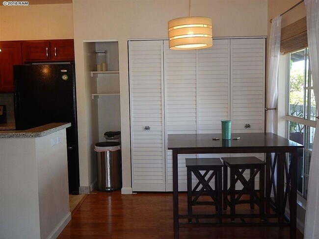Building Photo - Keonekai Villages upstairs 2 bedroom, 1.5 bathroom unit, with 2 parking spaces