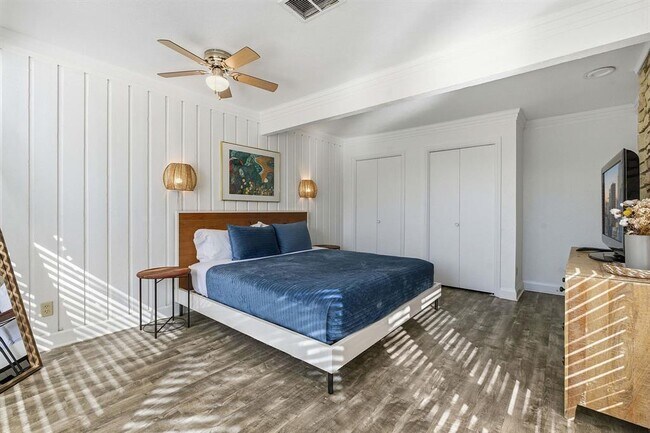 Building Photo - 112 World of Tennis Sq