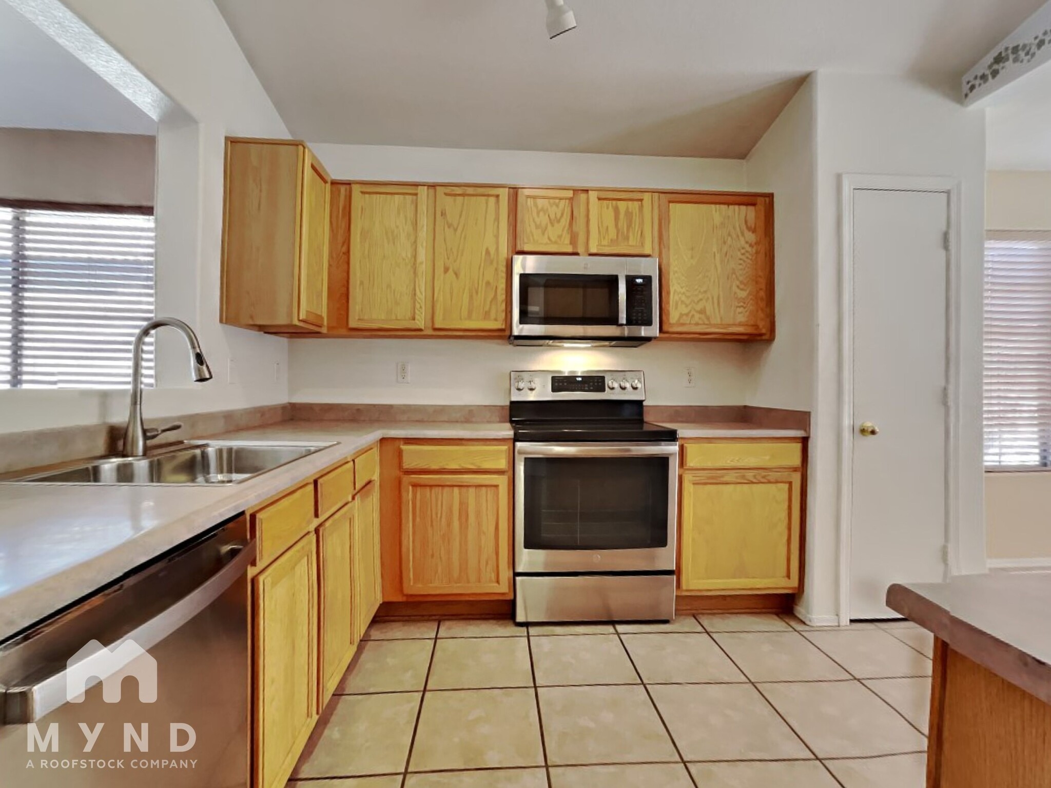 Building Photo - 25822 N 65th Ave