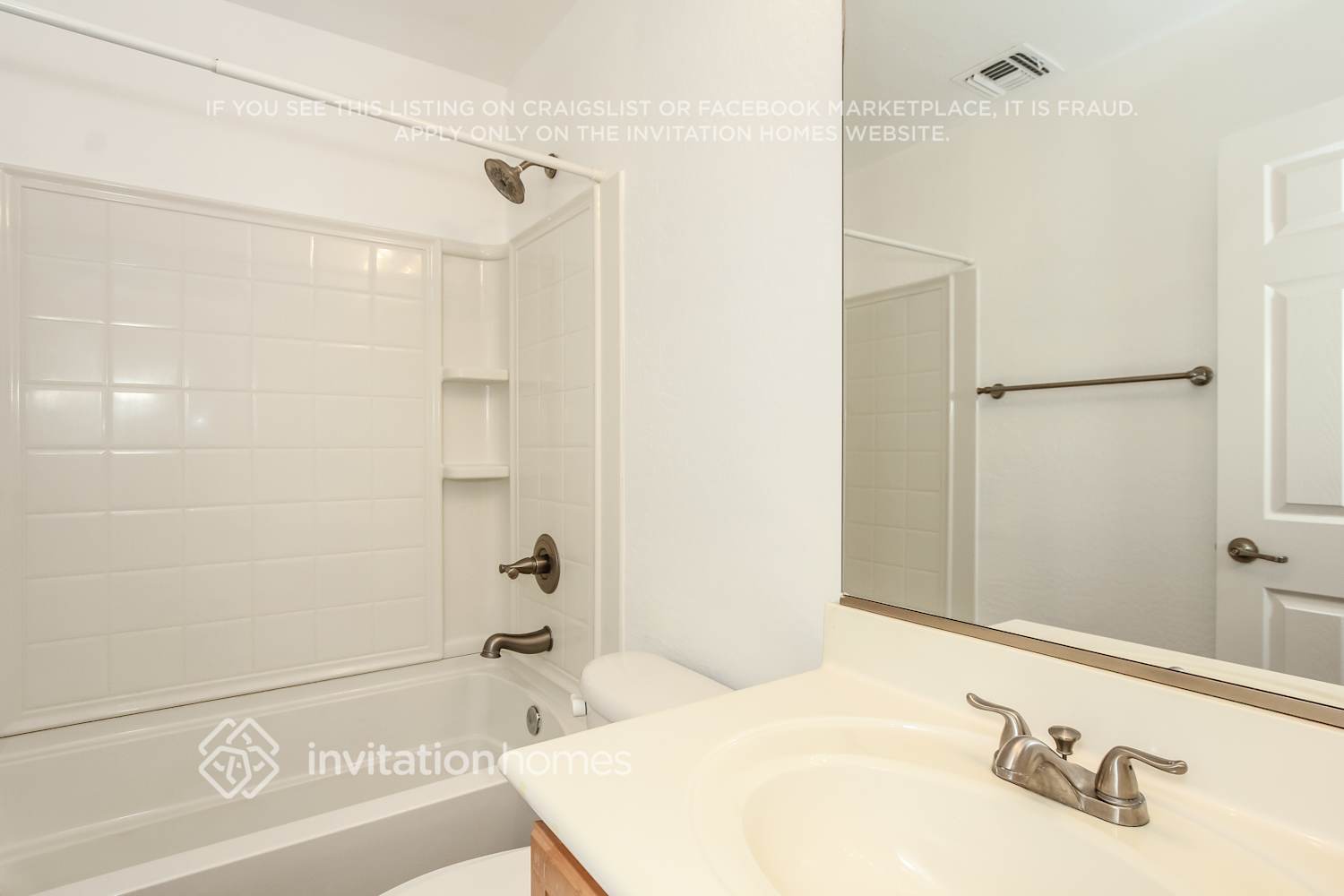Building Photo - 2516 N 148th Dr
