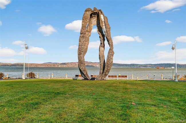 Building Photo - 17 Harbor Pointe Dr