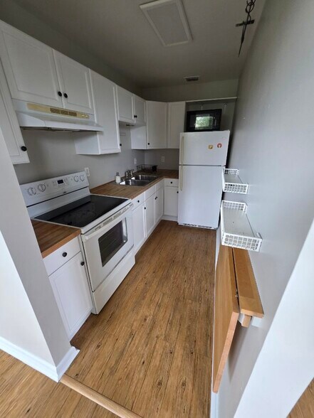 Building Photo - 40 N Eustis St