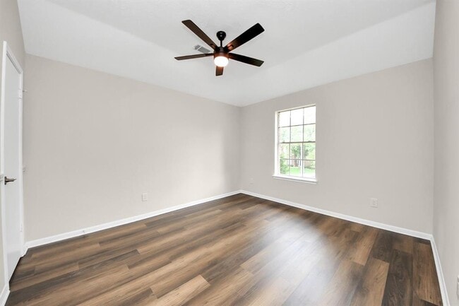 Building Photo - 16731 Sussex Dr