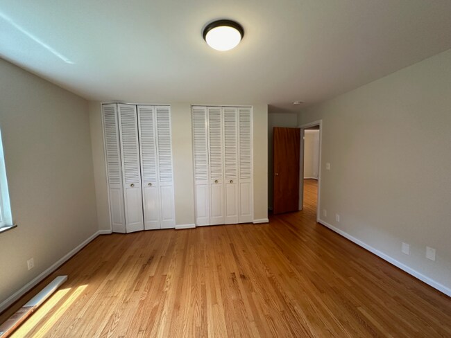 Building Photo - 3807 Leland Rd