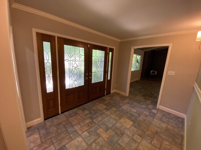 Building Photo - Spacious home in Green Acres coming soon!