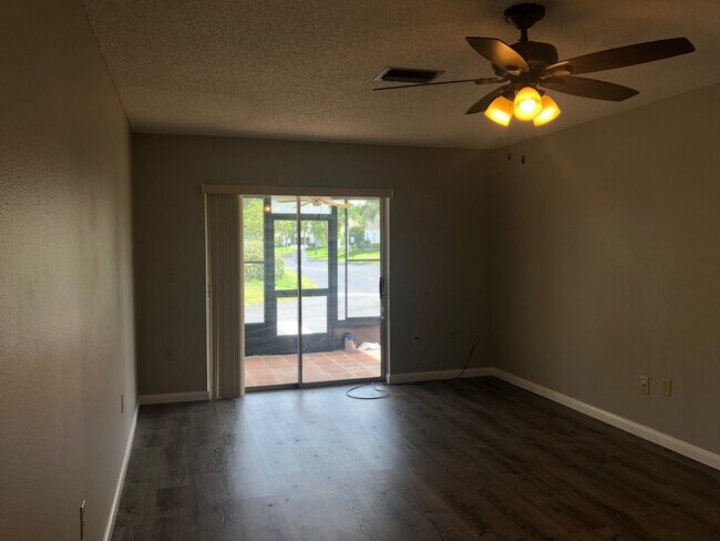 Building Photo - 4008 El Merita Ct