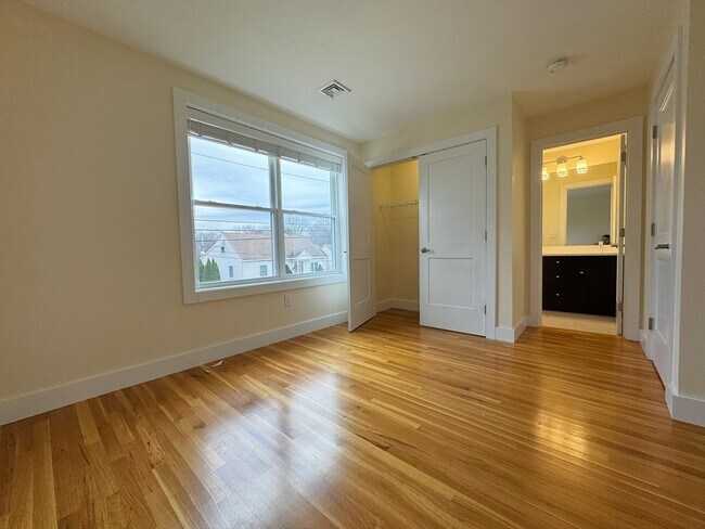 Building Photo - 30 Harrington St