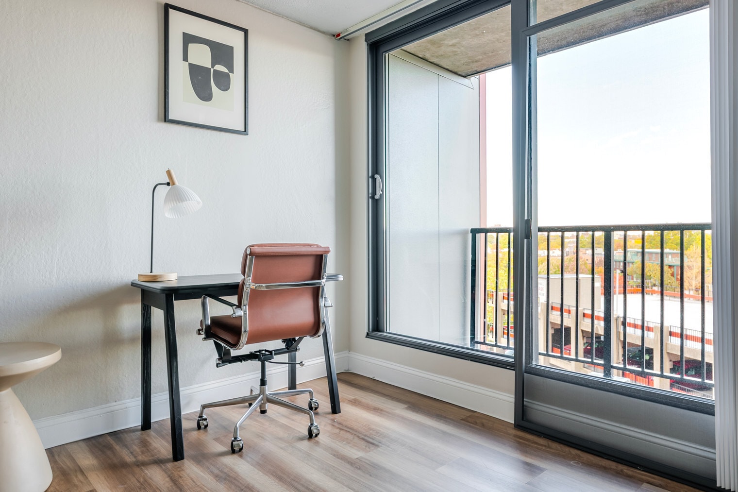 Building Photo - 812 Memorial Dr