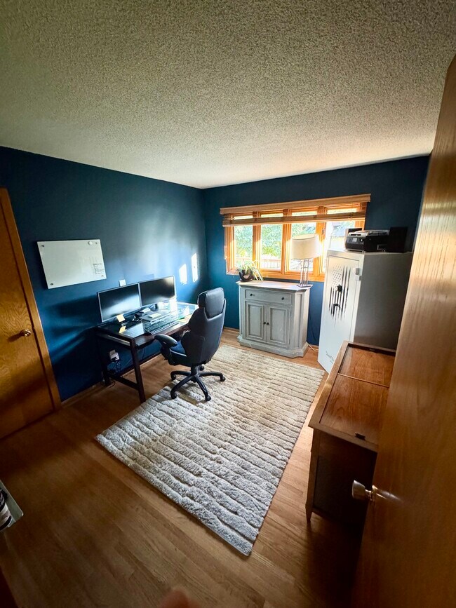 Bedroom 3 - 108 Bluwood Ave